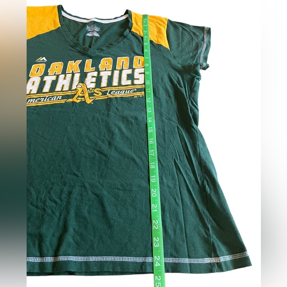 Majestic Oakland A’s Athletics Women’s XL V-neck Tee Shirt MLB Green & Yellow - Picture 5 of 7